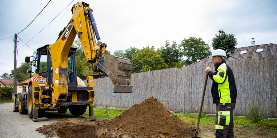 Megkezdődött az útépítés az alsójózsai Szőlőhegy utcán