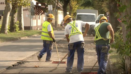 A Szávay Gyula utcán folytatódik az aszfaltozás