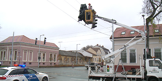 A Miklós utcán megkezdődött a belvárosi egyirányúsítás
