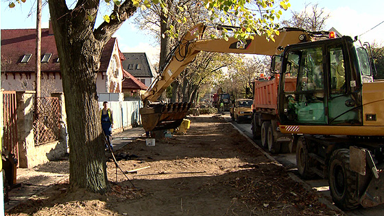 Karácsonyra befejeződhet az útfelújítás a Laktanya utcában