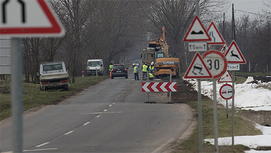  Több ütemben újítják fel a Kádár dűlőt