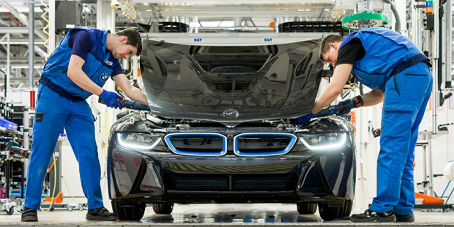 Kósa Lajos: üdvözlöm Debrecenben a város legújabb nagybefektetőjeként a BMW-t