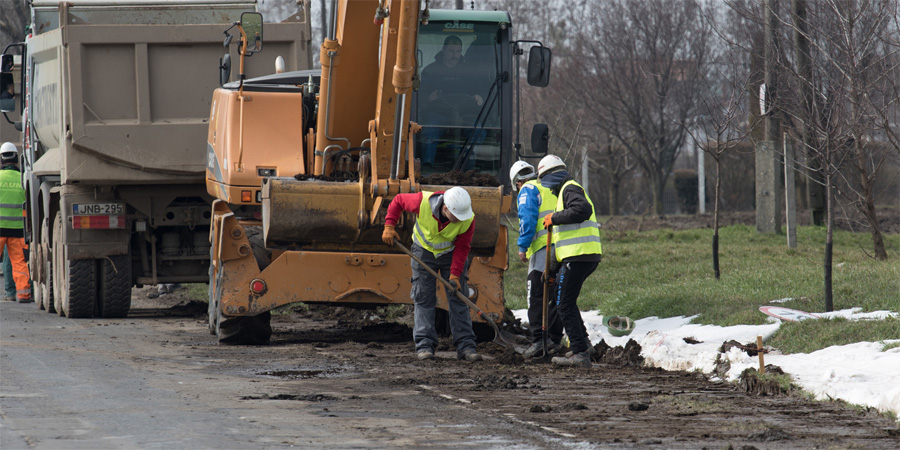 Megkezdődött a Debrecen és Ondód közti út felújítása