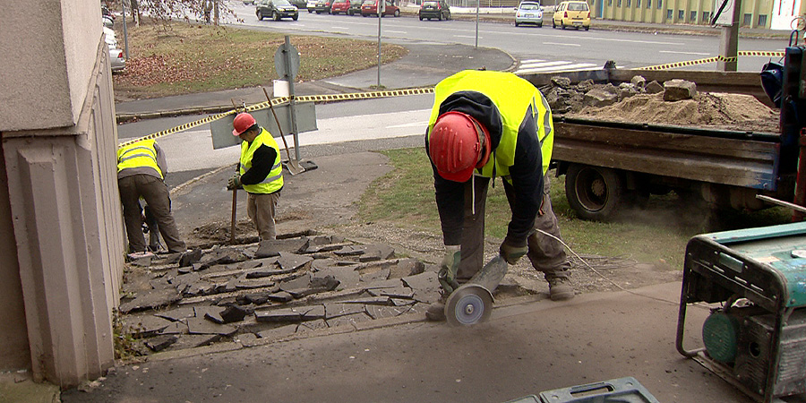 Megújítják a lépcsőket az újkerti lakótelepen