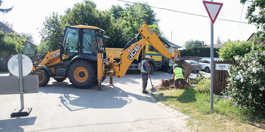 Kiírták a közbeszerzést a hét júliatelepi utca aszfaltozására