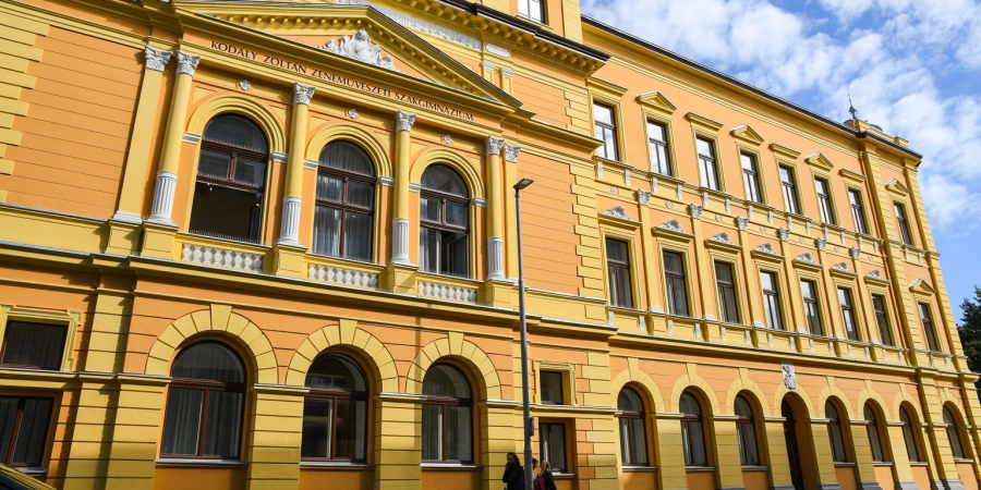 Régi álom vált valóra: kívül-belül felújították a Zenedét