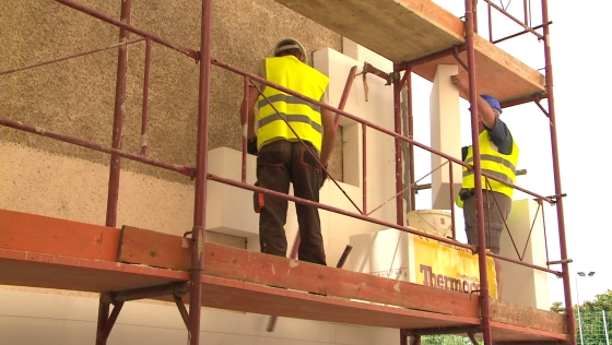 Napelemeket is felszerelnek a Fazekas Mihály Gimnázium egyik épületére