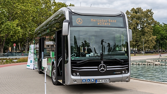 Új elektormos buszt helyeznek próbaüzembe Debrecenben