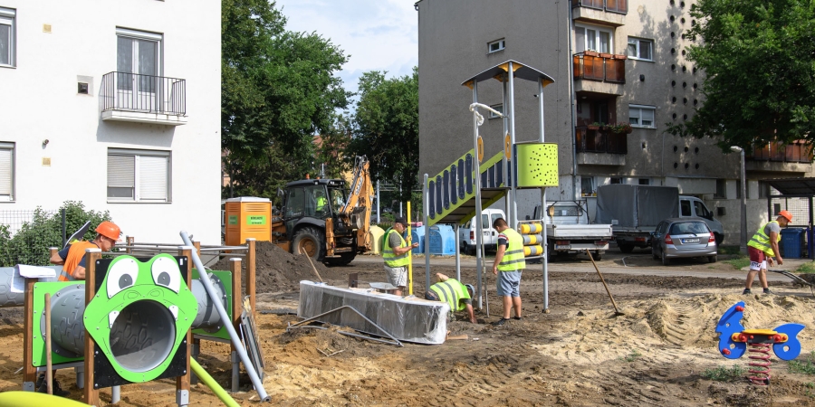 Teljesen megújult játszótér fogadja majd a családokat a Sóház városrészben