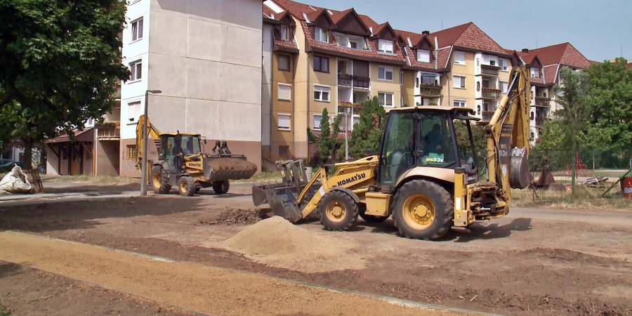 Épül a futópálya, szépülnek a játszóterek: jól halad a Zöld Város Program a Tócóvölgyben
