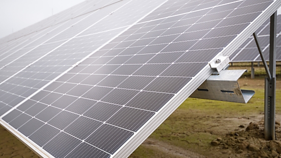 Harmincezer tonna szén-dioxidot takarít meg a Debrecenbe telepített napelempark