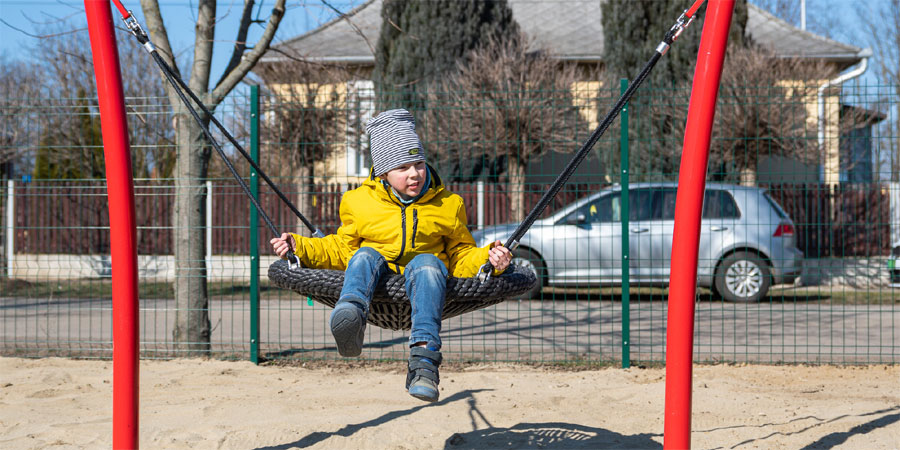 Megújították Kismacs játszóterét, új elemeket is kapott 