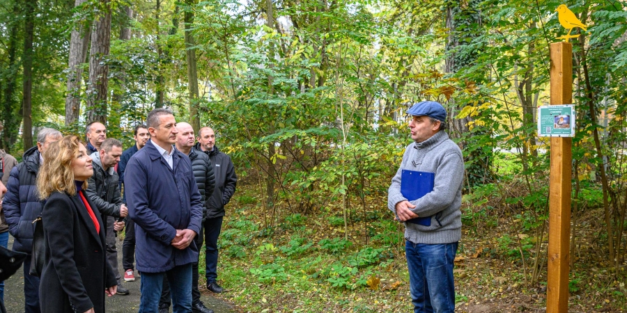 Az országban egyedülálló Madár-lakópark sétányt adtak át Debrecenben