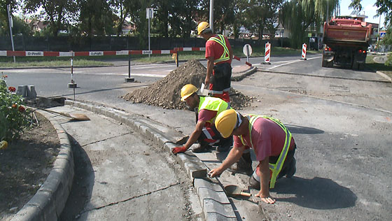 Felújítják a körforgalmat a Szabó Lőrinc és a Babits utcák csomópontjában