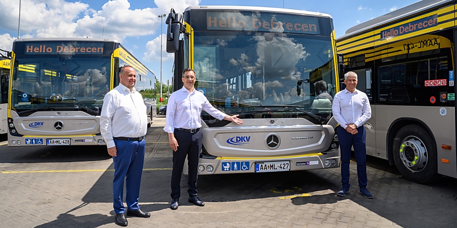 Bővült a DKV-flotta: tíz új Mercedes-busz áll üzembe júliustól Debrecenben