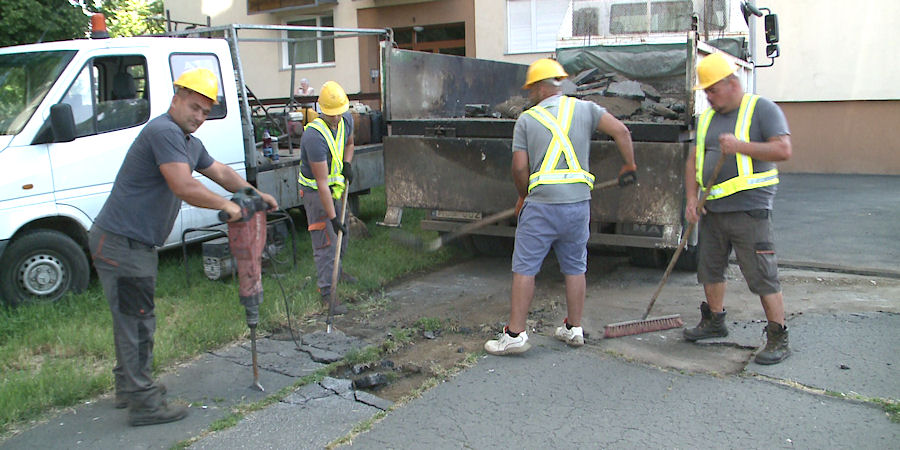 Több mint ötven helyen lesz járdafelújítás az idén Debrecenben