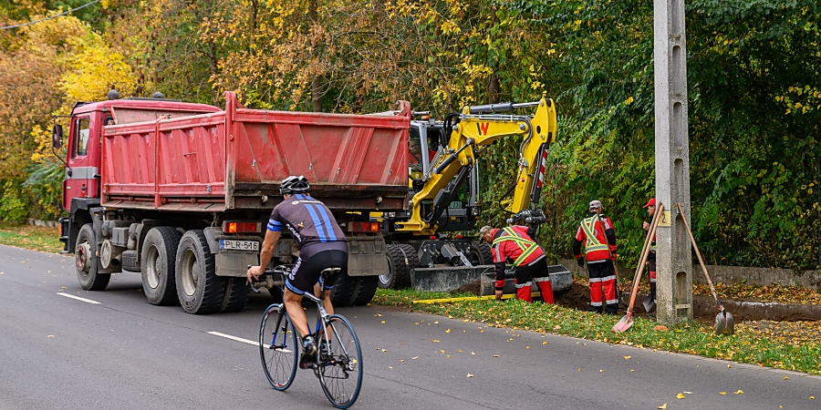 Már építik a kerékpárutat Pallagon
